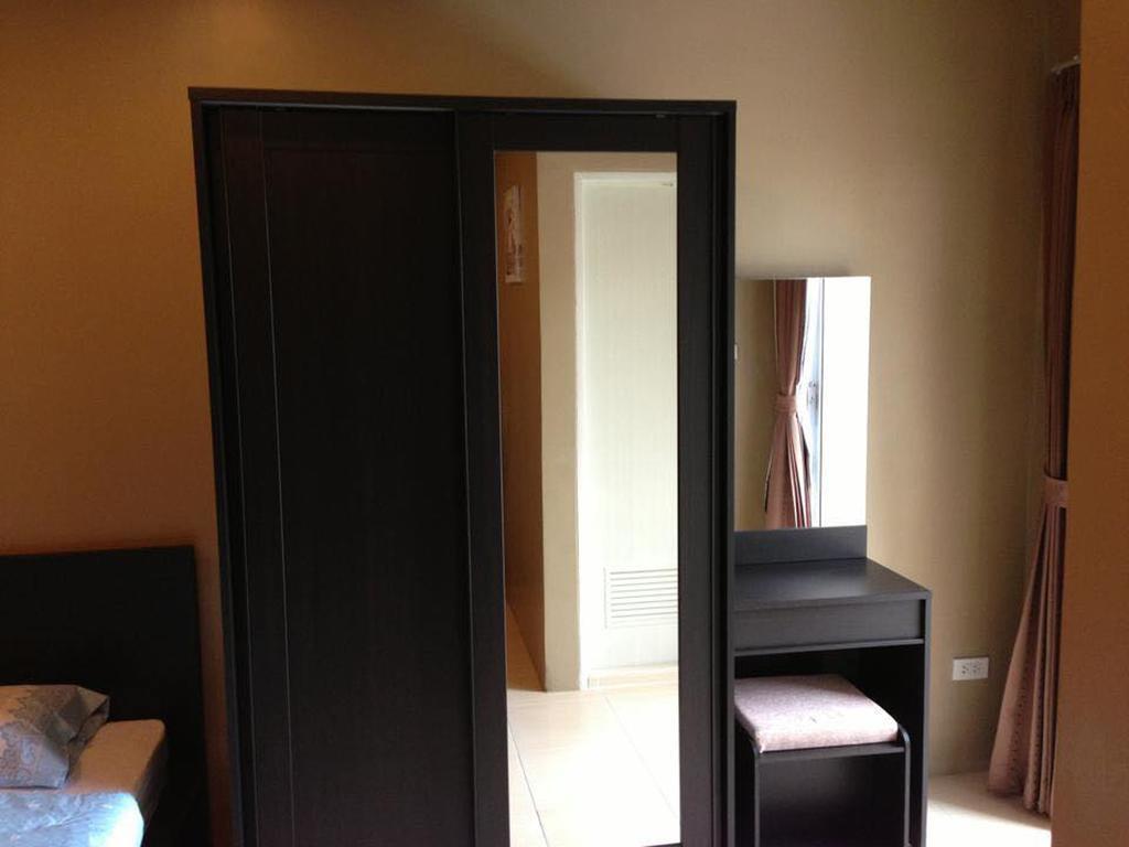 The State Apartment Μπανγκόκ Δωμάτιο φωτογραφία
